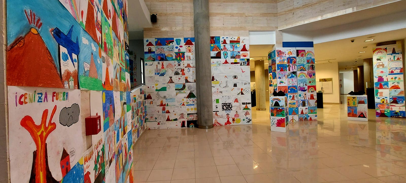 La exposición montada en el hall del museo  en  La Palma
